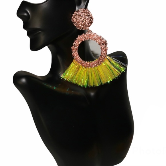 “Fiesta”🛍Bundle 2+ for Discount 💰💰 - Picture 3 of 4